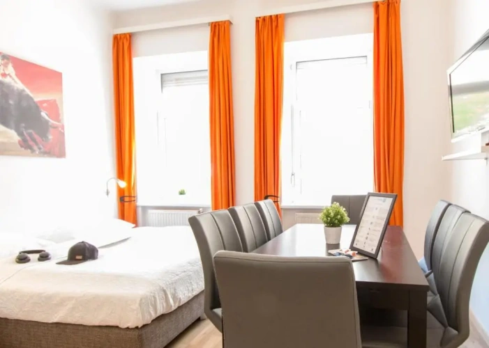 2 Bedrooms Apartment