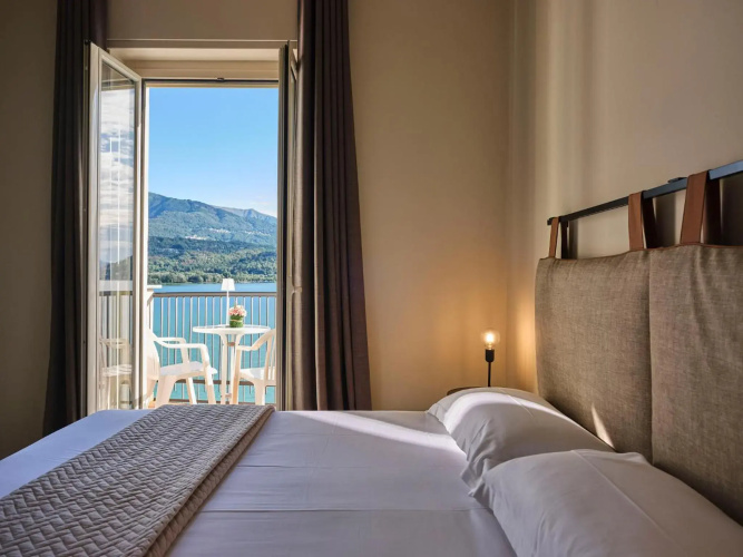 Hotel Carillon