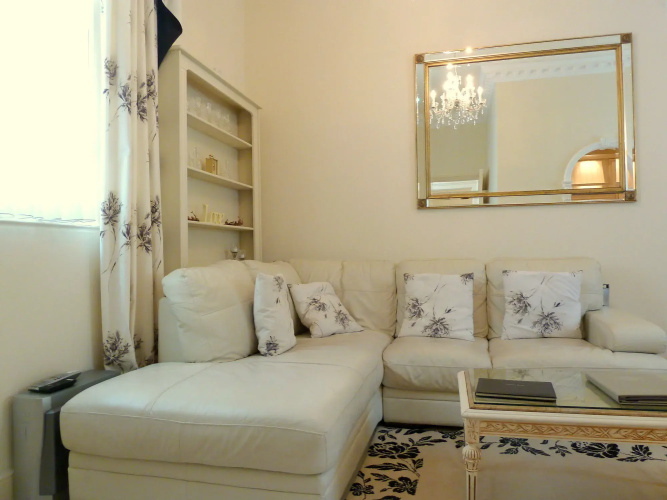 Hesketh Crescent Apartment