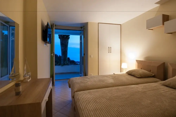 3 Bedrooms Villa with pool view