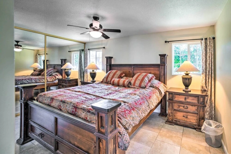 4 Bedrooms Cottage