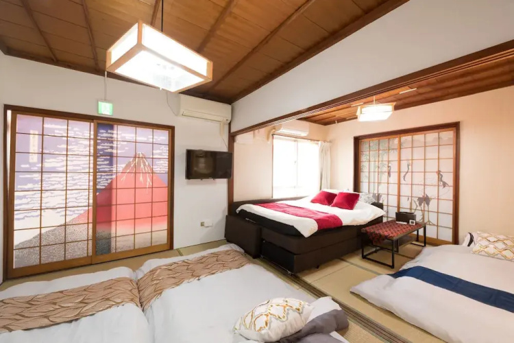 Naha Condominium Maejima House