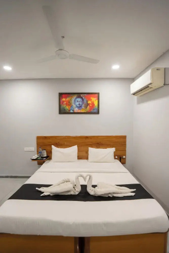 Hotel Vaishnavi Classic