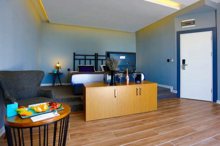 Azuu Suite Hotel