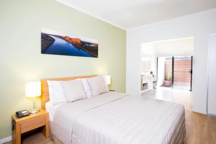 1 Bedroom Apartment with balcony and with view