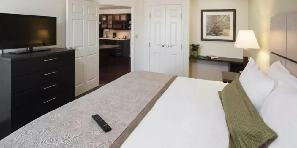 Candlewood Suites Cut Off by IHG