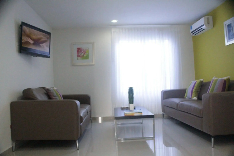 Golden House Hotel