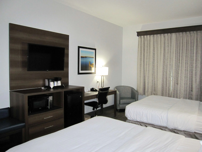 Best Western Plus First Coast Inn & Suites