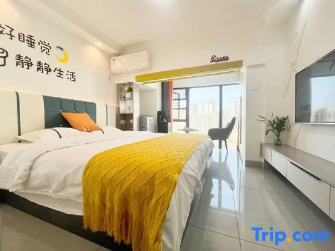 1 Bedroom Standard Double room with city view