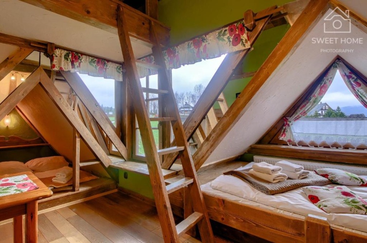 Standard Family room with mountain view