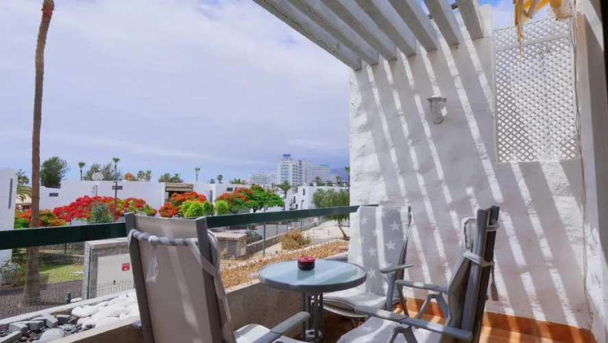 Beach Life 365 Apartment