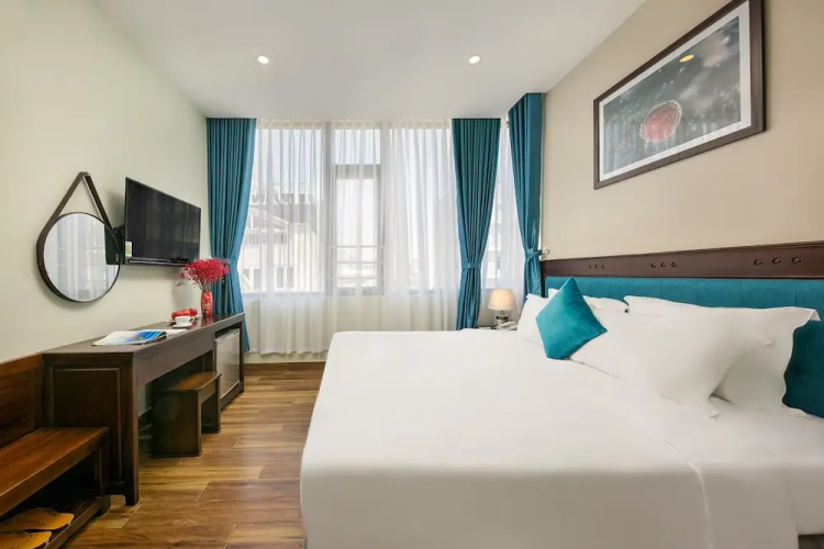 Celina Hotel & Apartment