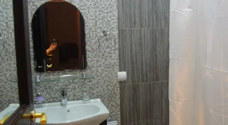 Modern Komitas Flat