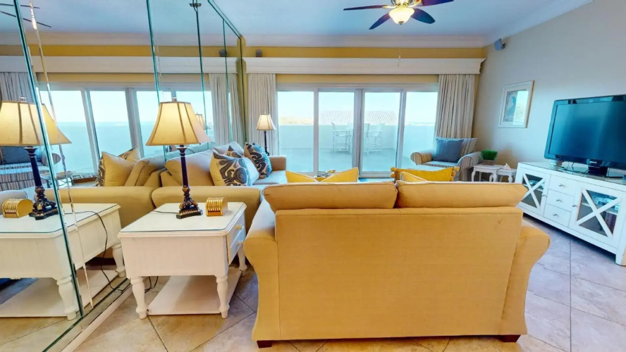 Beach Manor 0404