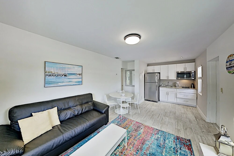 1959se3r 1 Bedroom Apts