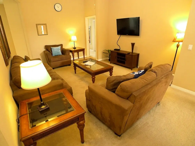 4 BED Pool Home ON Golf Community
