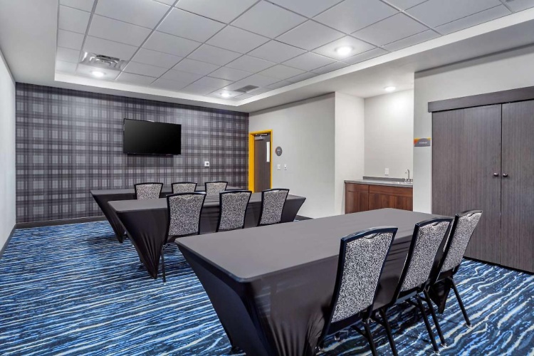 GLo Best Western Dawley Farms In Sioux Falls photo 24