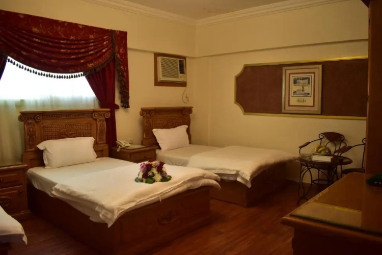 Standard Triple room