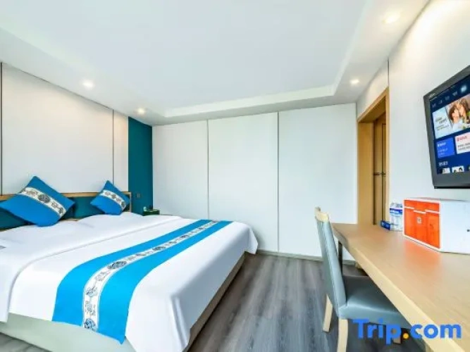 Standard Double room with view