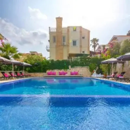 1 Bedroom Apartment with garden view