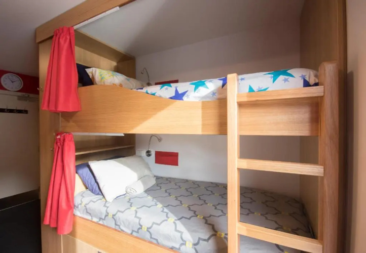 Adventure Q2 Hostel