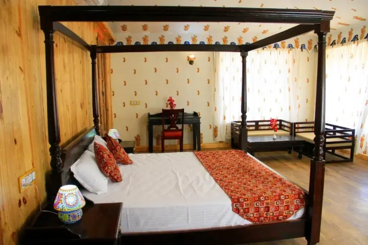 Standard Double room with mountain view