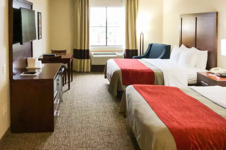 Comfort Inn & Suites