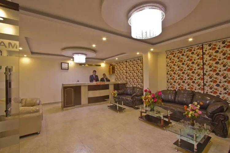 The Paramount Inn