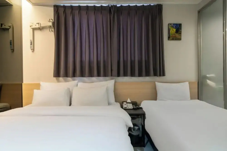M&Lucky Hotel