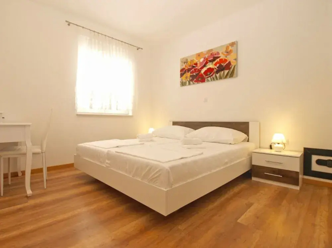 Apartment 1670