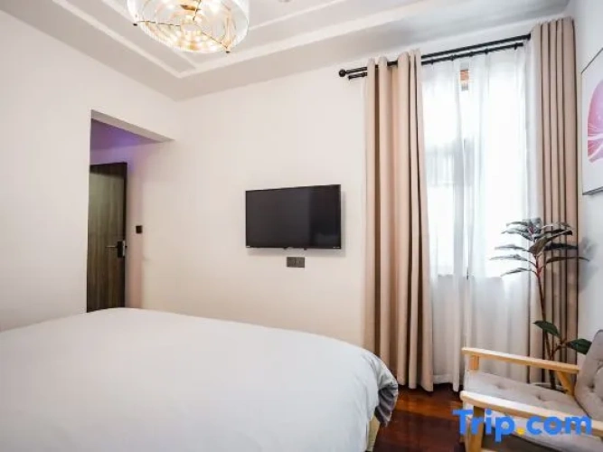 Standard Double room with lake view