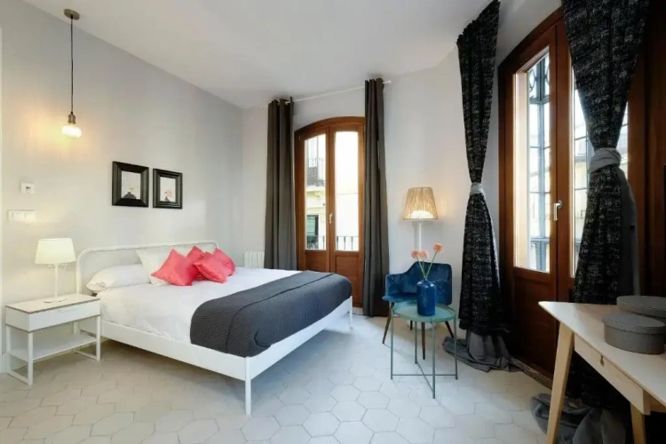 3 Bedrooms Apartment
