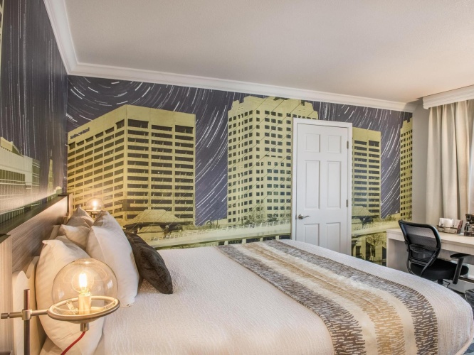 Standard Quadruple room with view