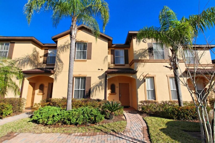 Regal Palms 4 bed / 3 bath townhome