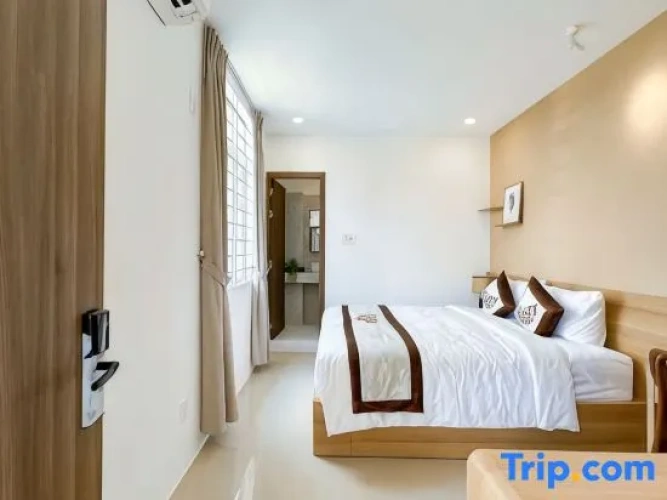 Deluxe Double room with city view