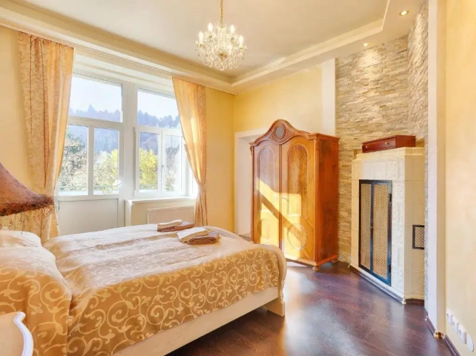 Apartment with balcony