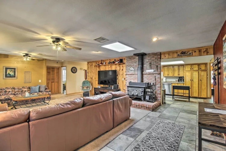 3 Bedrooms Cottage