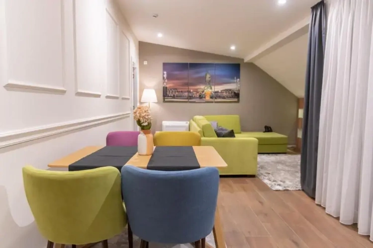 Deluxe Family Suite