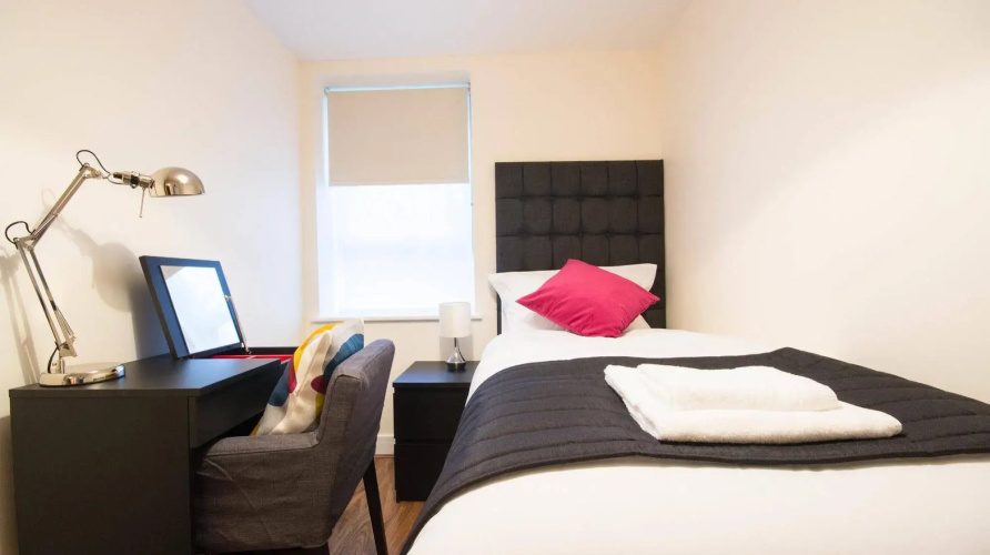 Arnos Apartments