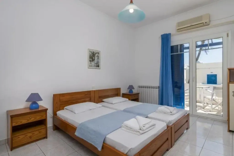 Standard Double room with partial sea view