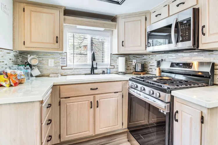 Pet-friendly Show Low Cabin w/ Trail Access!