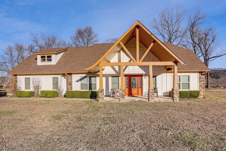 3 Bedrooms Cottage
