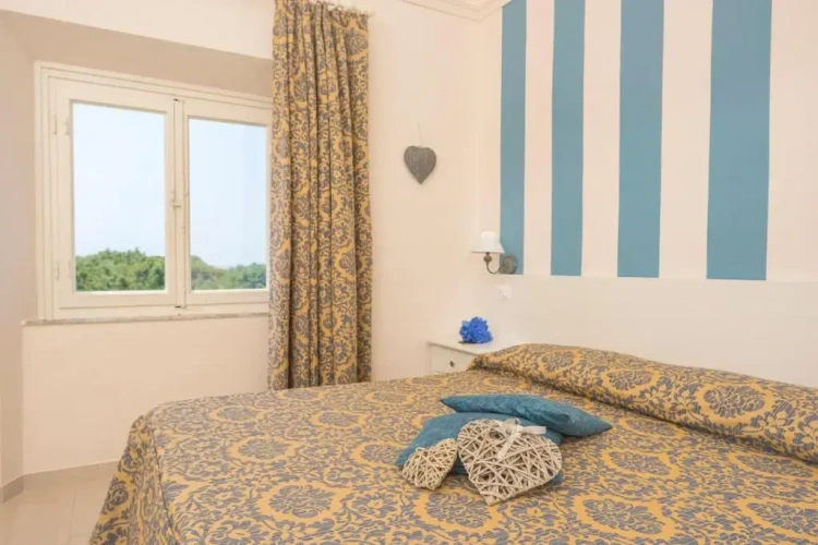 Standard Single room with partial sea view