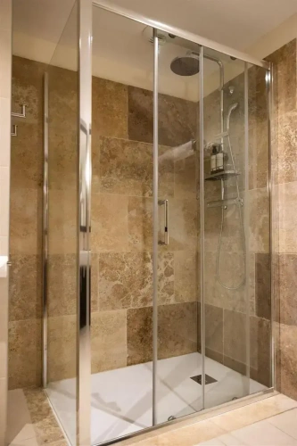 Classic Double Basement room