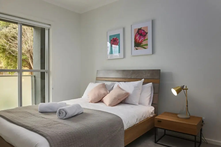 Bright and Updated 1 Bedroom Apartment