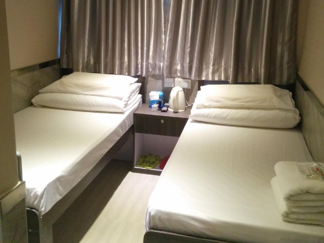 Standard Twin room