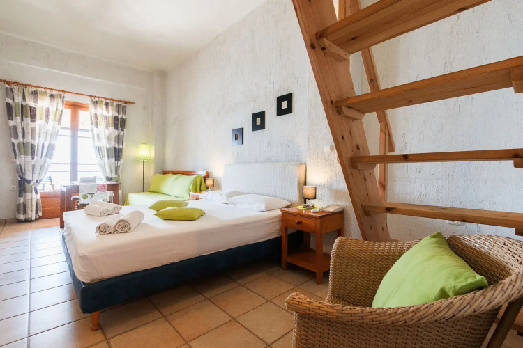 Grekis Hotel & Apartments