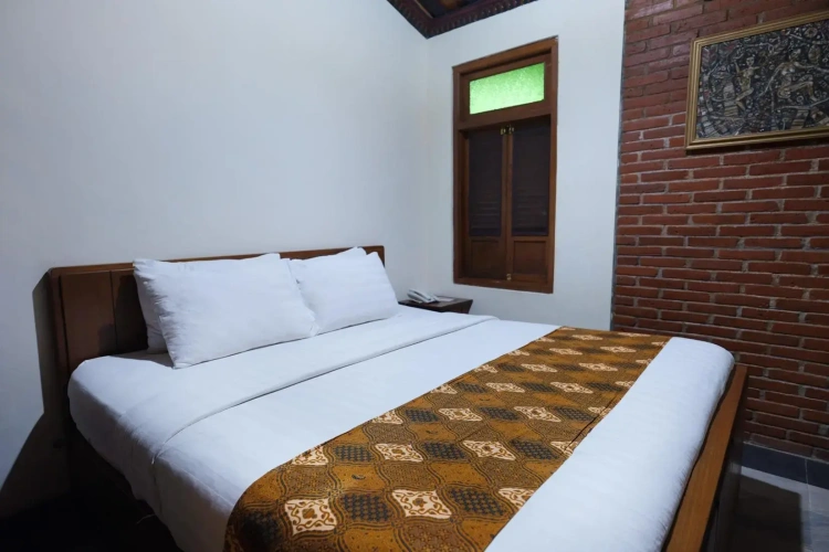 Standard Twin room with view