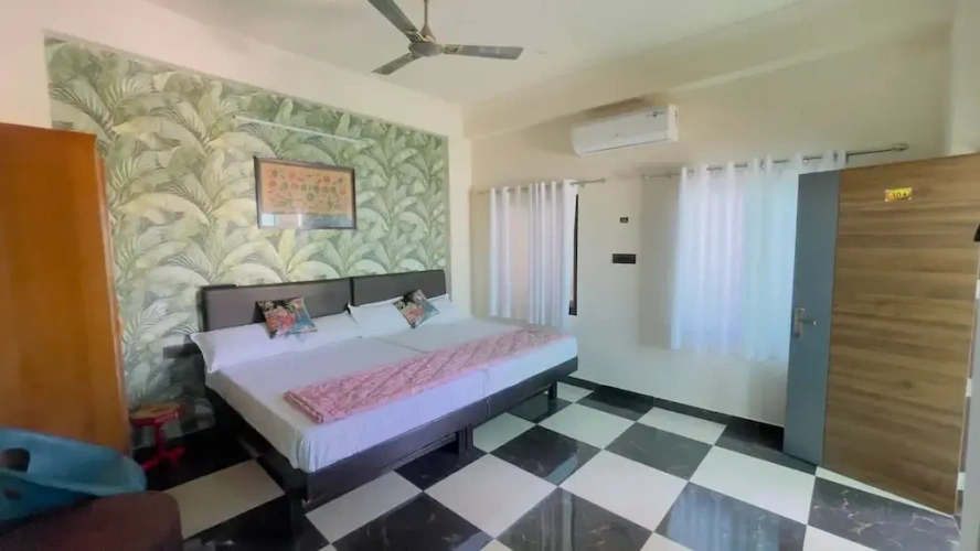 Standard Family room