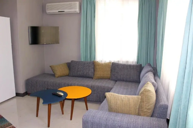 2 Bedrooms Apartment